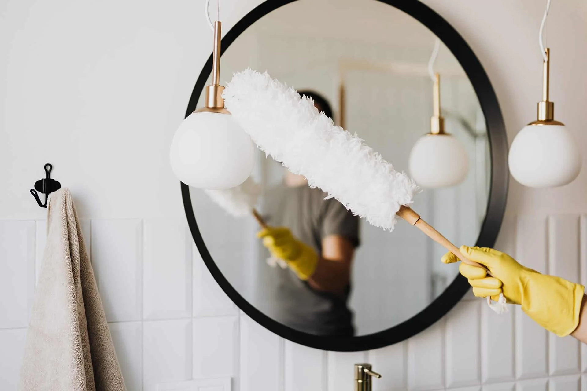 mirror cleaning